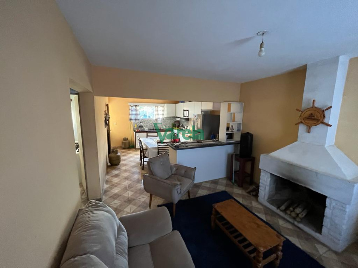 Casa ID.21796 - Venta de casa en Marindia de 2 dorm, estufa a leña, más negocio