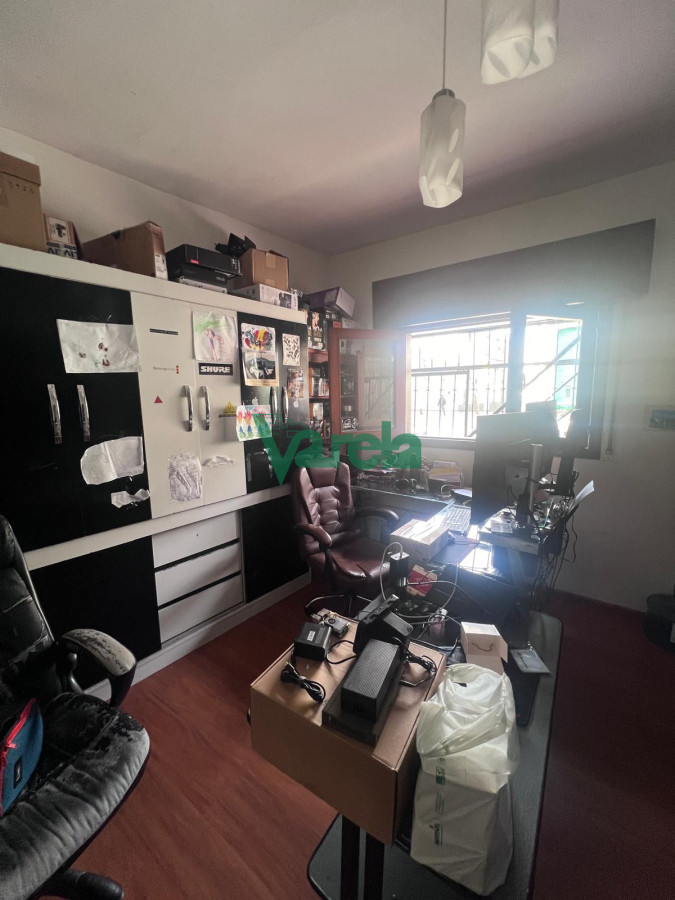 Casa ID.22232 - Venta de casa 3 dorm mas apto de 3 dorm, barrio Palermo, ideal renta, con gge x 2