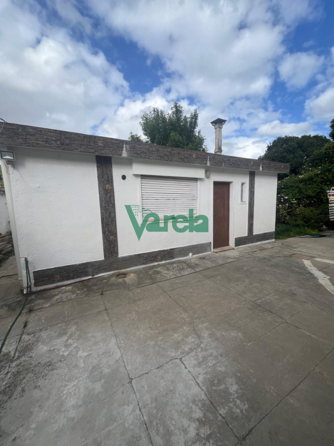 Casa ID.22949 - Venta de casa en Salinas sur, 2 dormitorios, apartamento y piscina