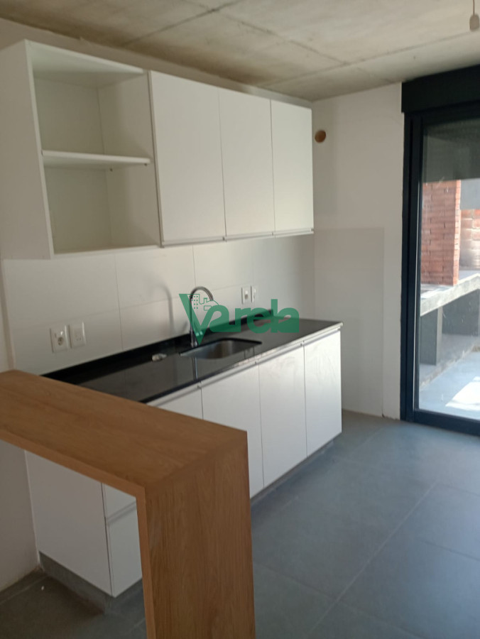 Casa ID.22915 - Venta casa Malvín Norte, 2 dormitorios, 1 baños, patio con parrillero