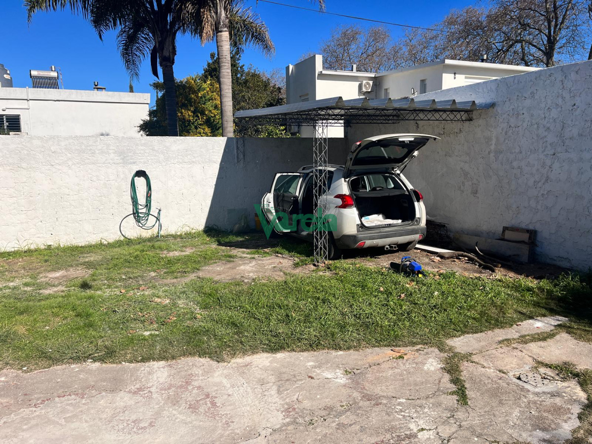 Casa ID.22270 - Venta casa, Punta Gorda , 2 dormitorios,1baños completo, jardín, cochera, patio con parrillero