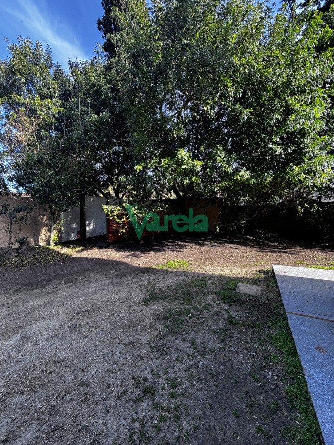 Casa ID.22717 - Casa mas local en venta 3 dormitorios 3 baños en El Pinar sur