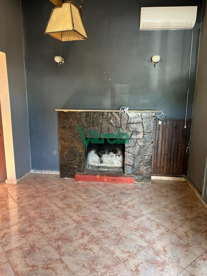 Casa ID.22020 - Venta de 2 casas en Salinas al Sur, 3 dormitorios, estufa leña, cochera x 3