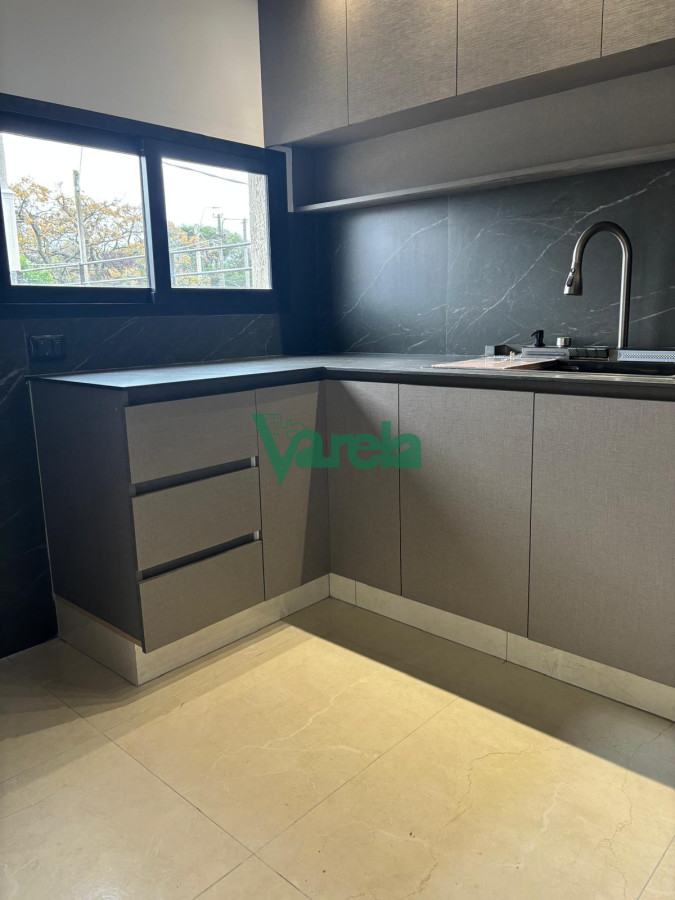 Casa ID.22621 -  Venta casa a estrenar en Shangrila, a 1 de Rambla y fondo parrillero 