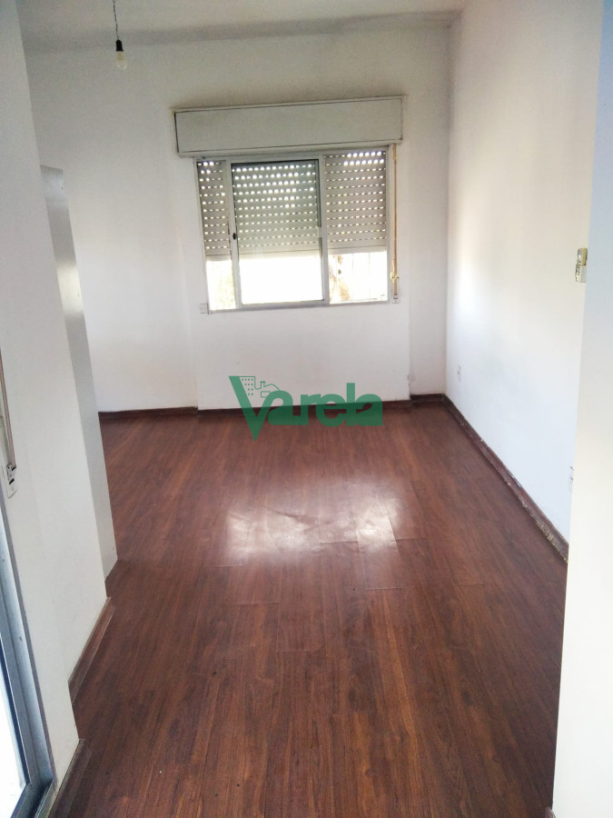 Casa ID.22662 - Venta casa Punta Gorda, 3 dorm, servicio, estar 2 baños, 2 garajes, padrón único muy cerca del mar