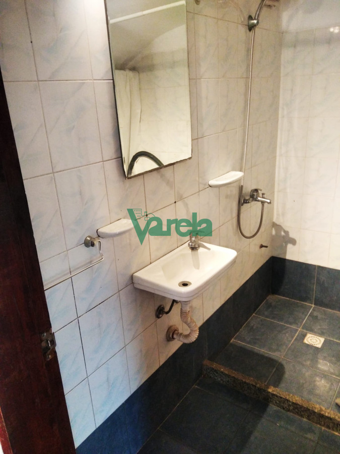 Casa ID.22662 - Venta casa Punta Gorda, 3 dorm, servicio, estar 2 baños, 2 garajes, padrón único muy cerca del mar