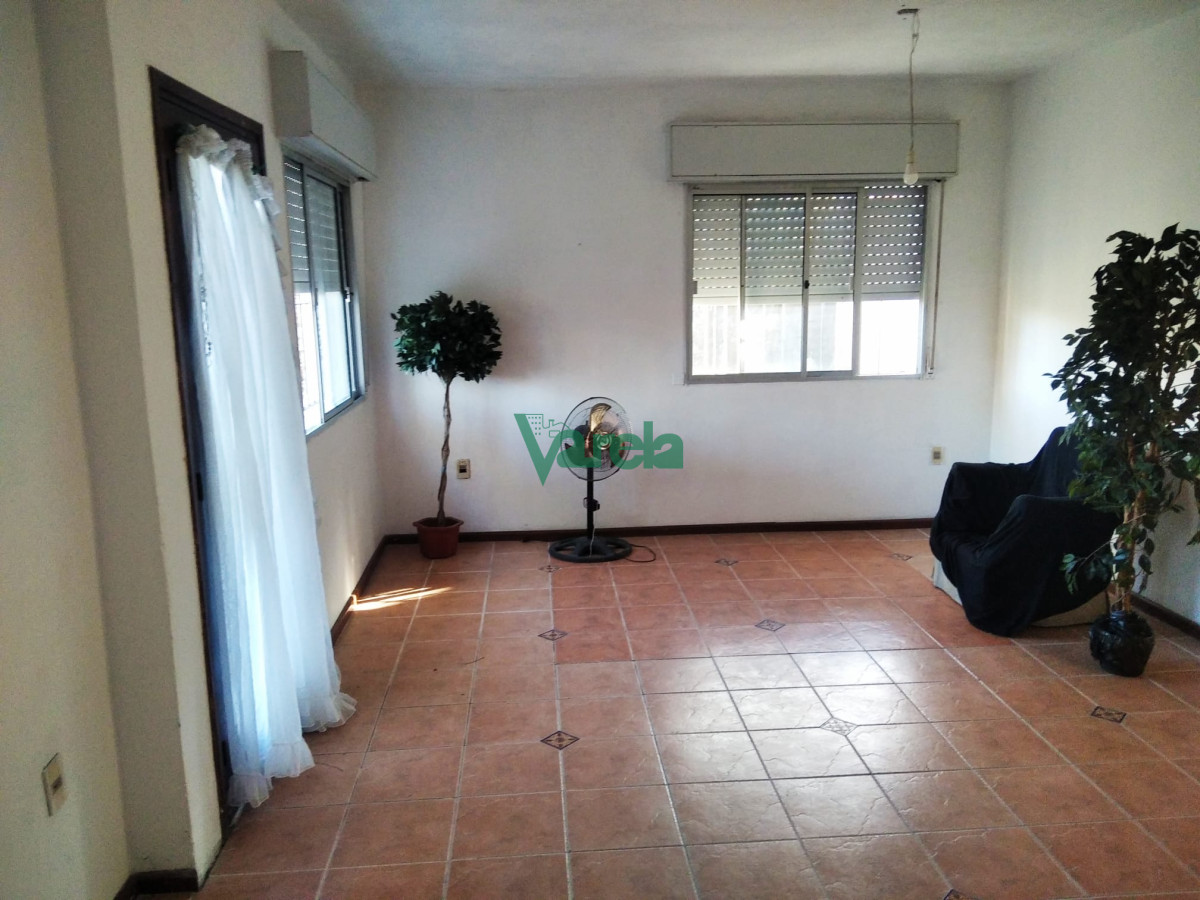 Casa ID.22662 - Venta casa Punta Gorda, 3 dorm, servicio, estar 2 baños, 2 garajes, padrón único muy cerca del mar