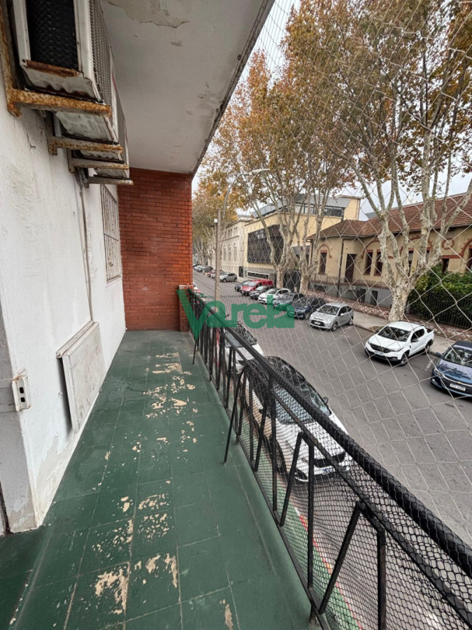 Casa ID.23073 - Casa a la venta PH altos de dos dormitorios en Parque Rodo