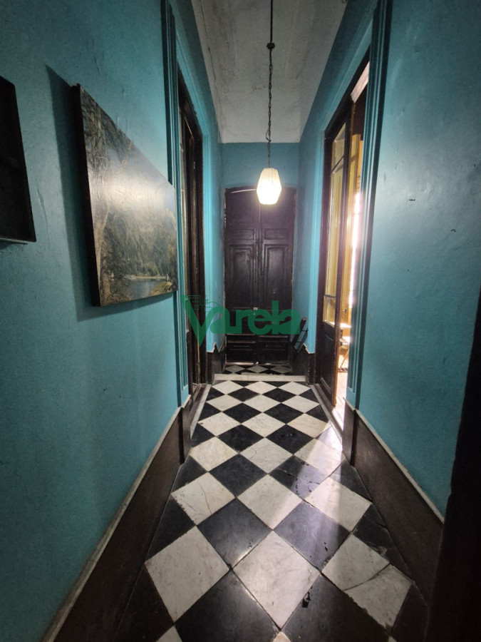 Casa ID.23190 - Venta casa 7 dormitorios, 4 baños, Aguada, Gral Flores y M.Garcia 