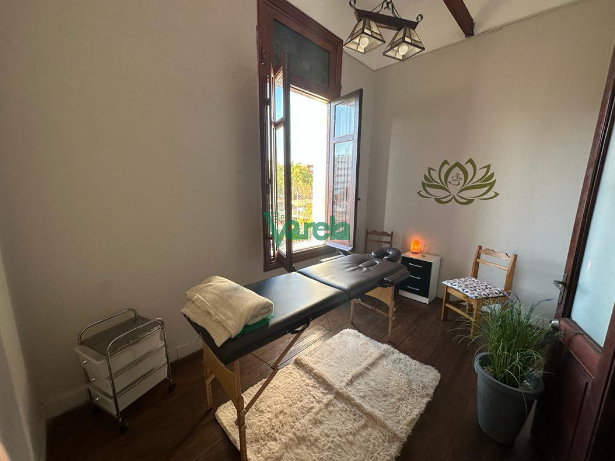 Casa ID.22564 - Venta casa 6 dormitorios Cordon Fernandez Crespo esq La Paz