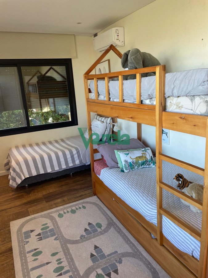 Casa ID.22630 - Venta casa en Mirador de la Tahona, 3 y servicio, 240 m2 en 1000 m2 de terreno