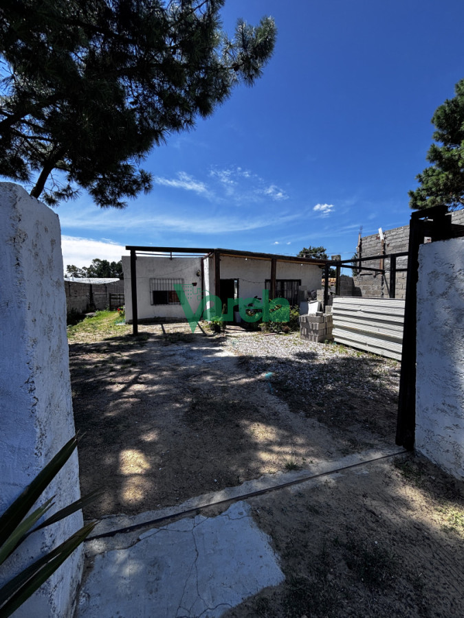 Casa ID.22910 - Casa en venta Financiada en El Pinar Norte 2 dormitorios.