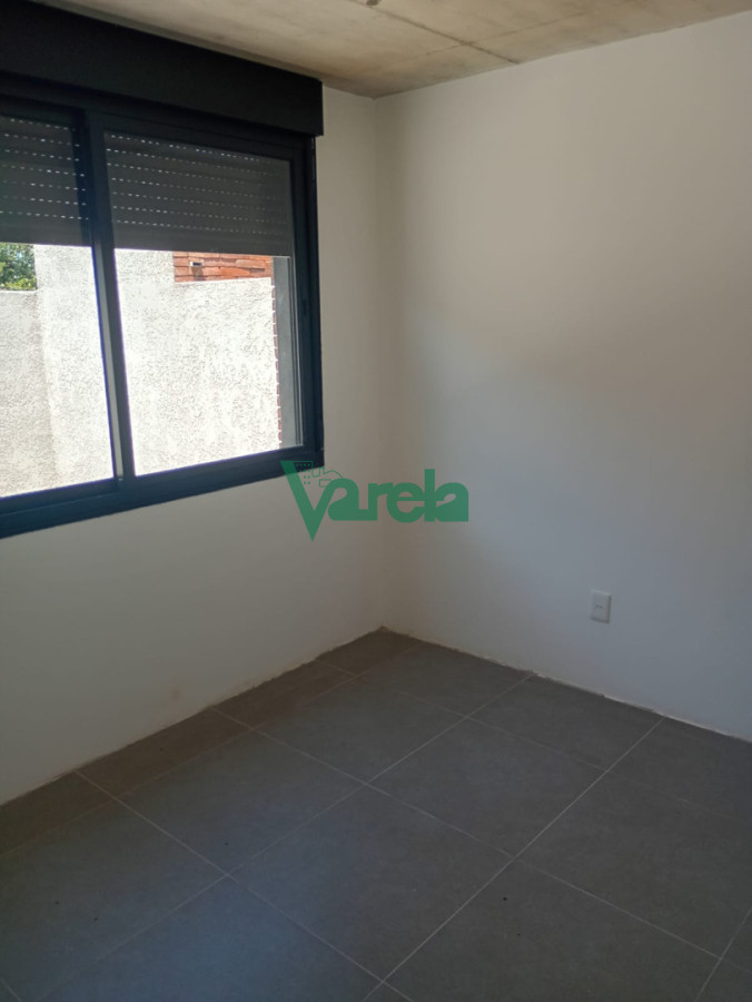 Casa ID.22755 - Venta casa Malvín Norte, 2 dormitorios, 1 baños, cochera, patio con parrillero