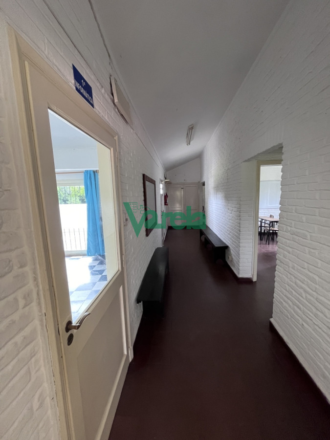 Casa ID.22041 - Casa ,local en venta Pinar sur sobre principal!