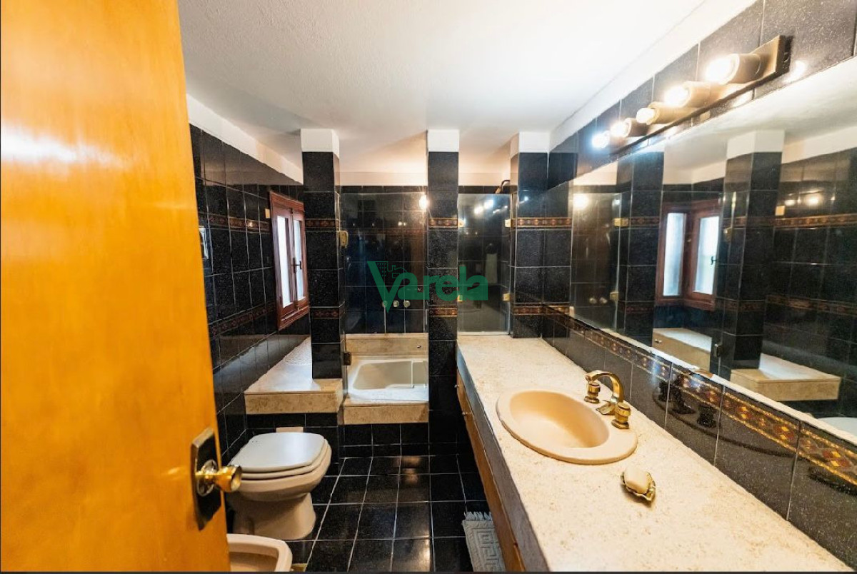 Casa ID.22962 - Venta de casa cuatro dormitorios en Punta Carretas