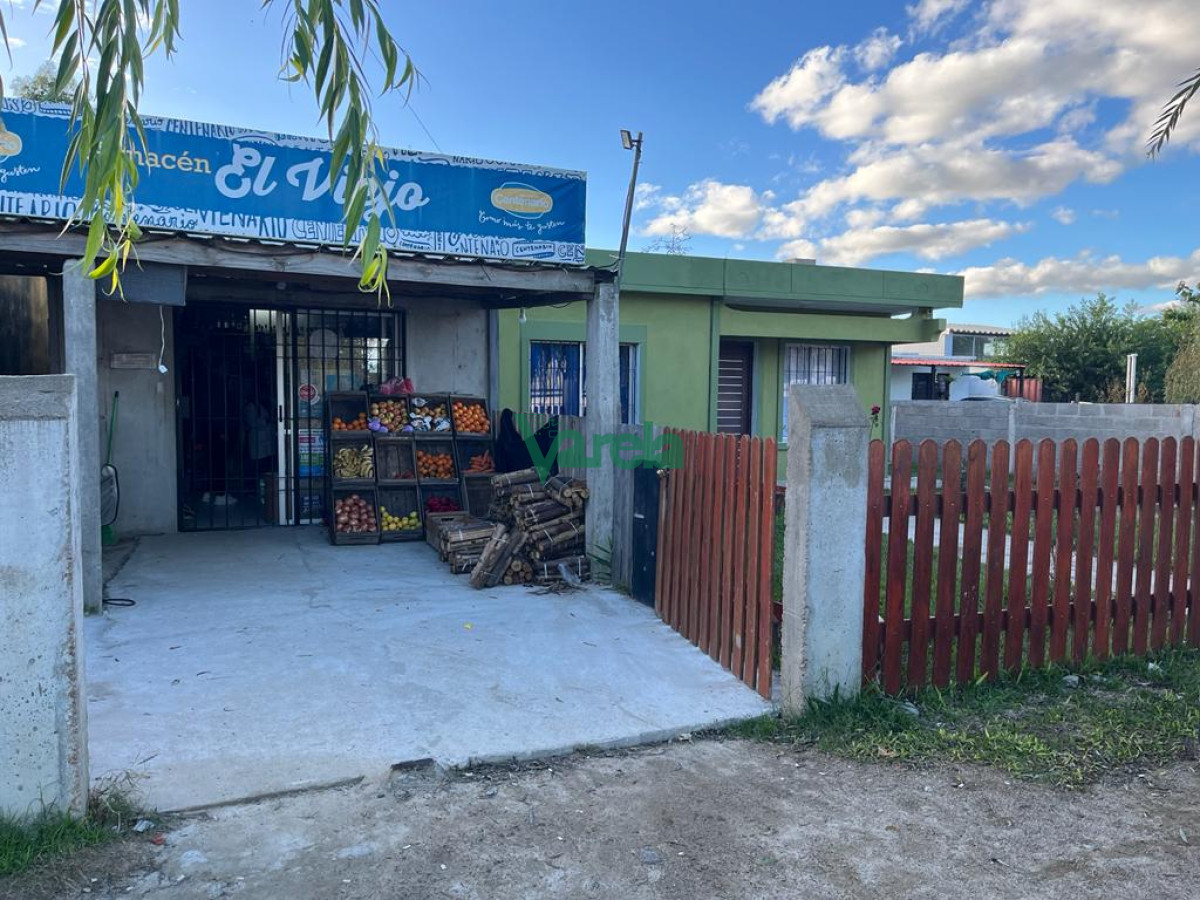 Casa ID.21796 - Venta de casa en Marindia de 2 dorm, estufa a leña, más negocio