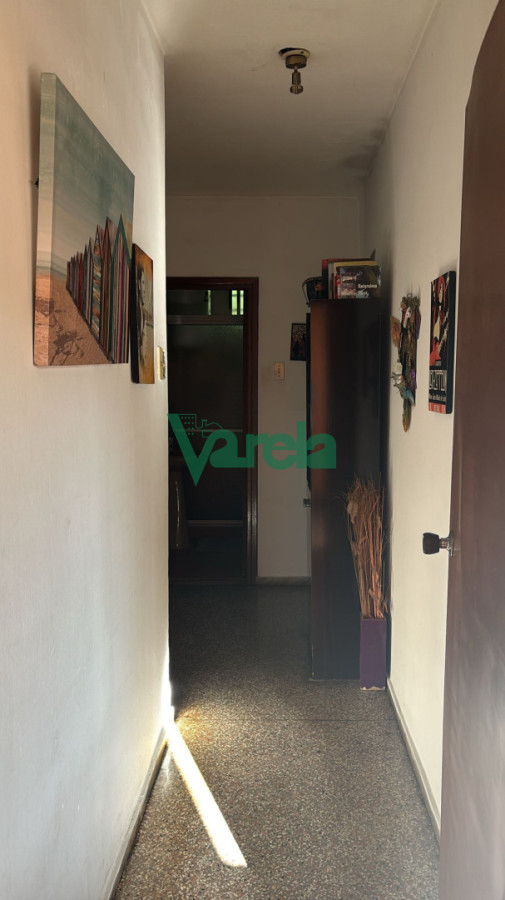 Casa ID.22967 - Casa en venta en Solymar de 3 dormitorios mas Apartamento 1 Dormitorio 