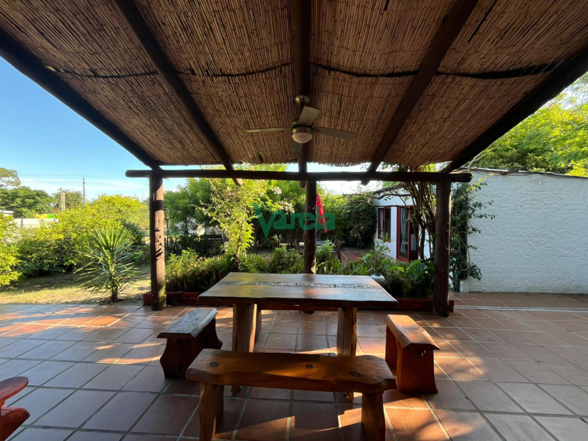Casa ID.22966 - Casa de 3 dormitorios y 2 baños en La Floresta Sur