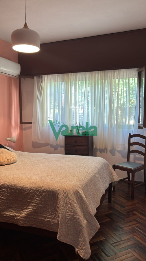 Casa ID.22967 - Casa en venta en Solymar de 3 dormitorios mas Apartamento 1 Dormitorio 