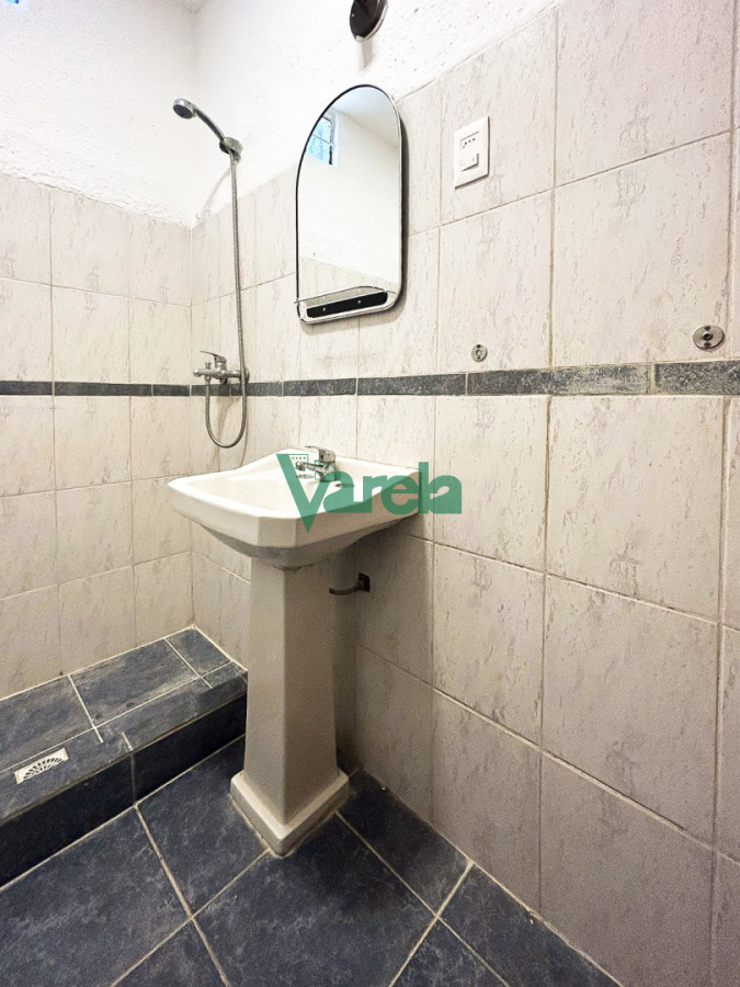 Casa ID.22921 - Venta de casa de dos dormitorios con cochera en Malvin Norte 