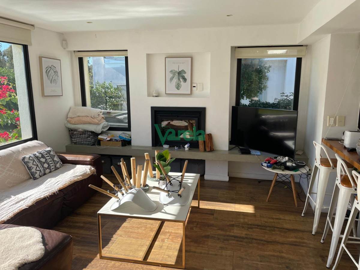 Casa ID.22630 - Venta casa en Mirador de la Tahona, 3 y servicio, 240 m2 en 1000 m2 de terreno