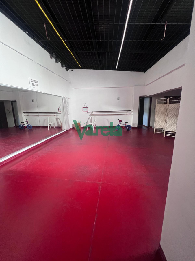 Casa ID.22232 - Venta de casa 3 dorm mas apto de 3 dorm, barrio Palermo, ideal renta, con gge x 2