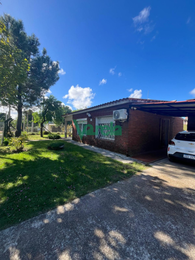 Casa ID.23009 - Venta de casa en Salinas, 2 dormitorios, estufa leña, parrillero