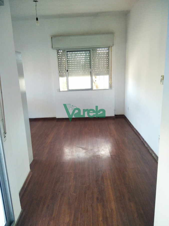 Casa ID.22662 - Venta casa Punta Gorda, 3 dorm, servicio, estar 2 baños, 2 garajes, padrón único muy cerca del mar