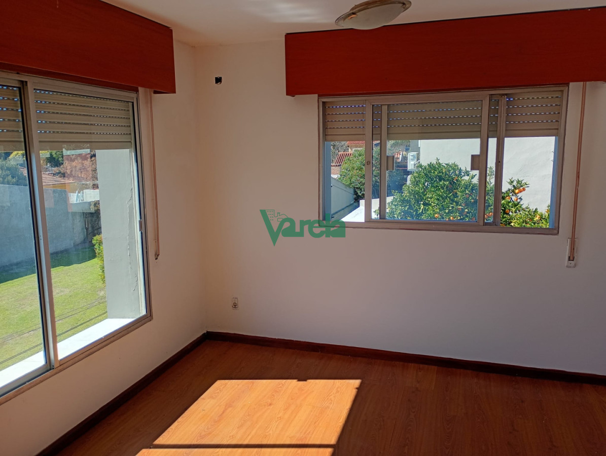 Casa ID.23170 - Venta Casa Carrasco norte, 6 dormitorios, 5baños, en 2 plantas 