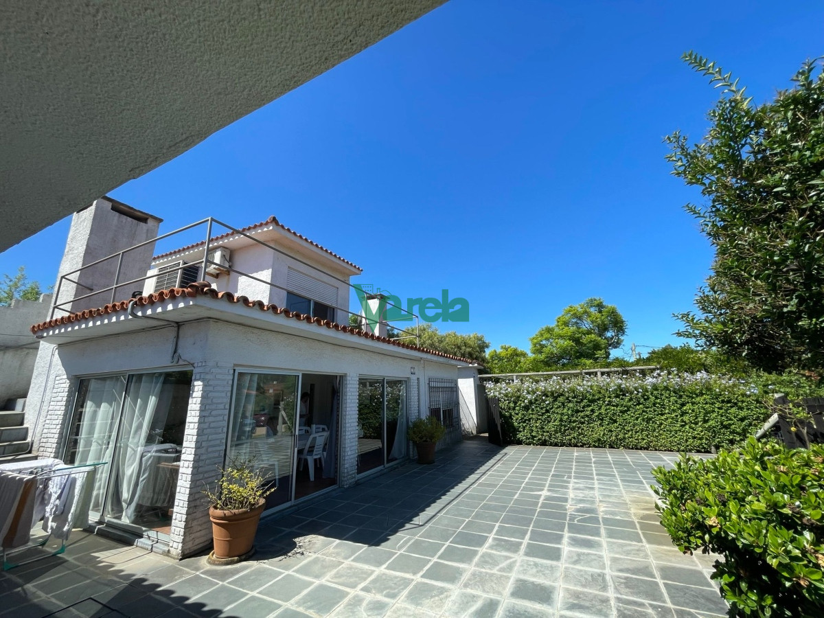 Casa ID.22085 - Casa de 6 dormitorios, piscina, en Parque del Plata Sur