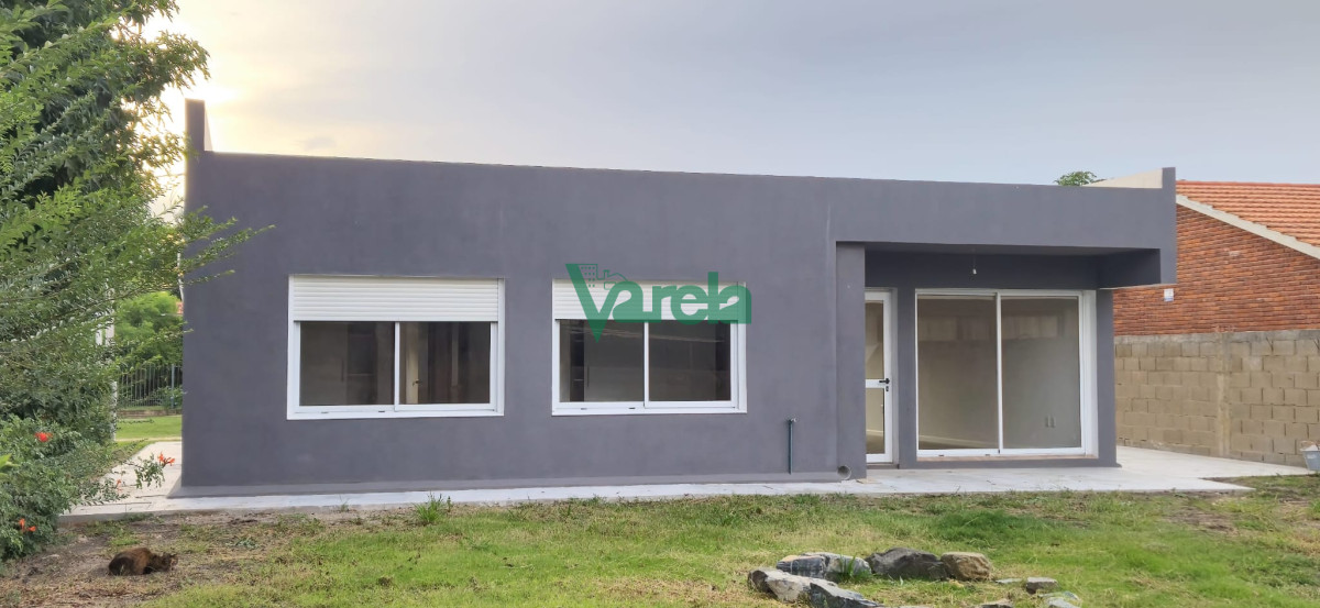 Casa ID.22216 - Venta Casa, Villa Argentina, 3 dormitorios, 2 baños, cerca de la playa.