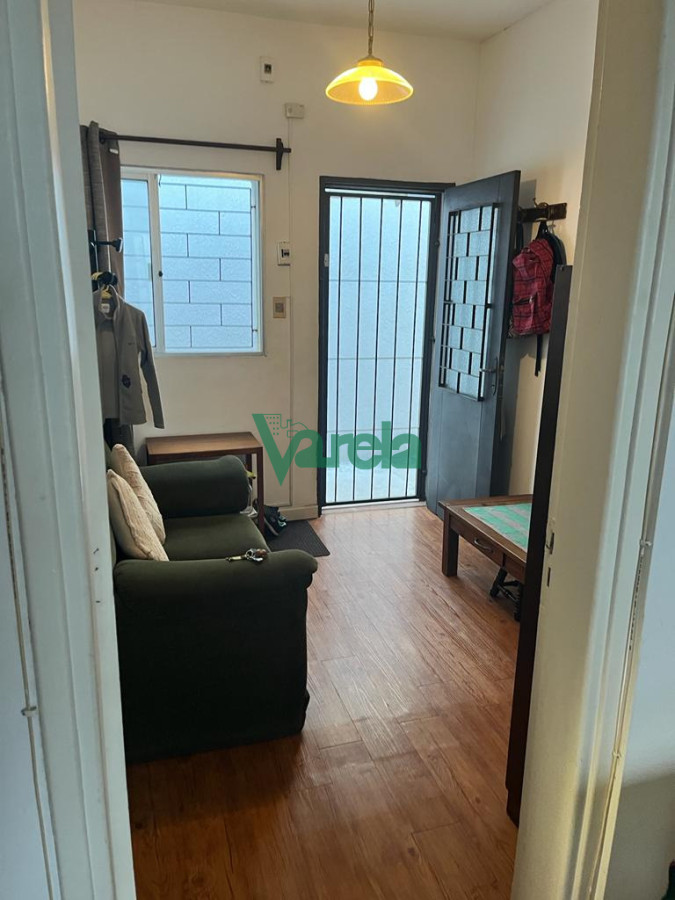 Casa ID.23061 - Venta casa Malvín , 2 dormitorios, 1 baño, a metros de la Rambla