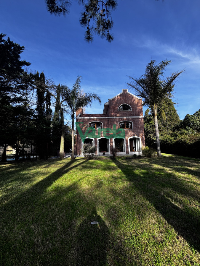 Casa ID.22717 - Casa mas local en venta 3 dormitorios 3 baños en El Pinar sur