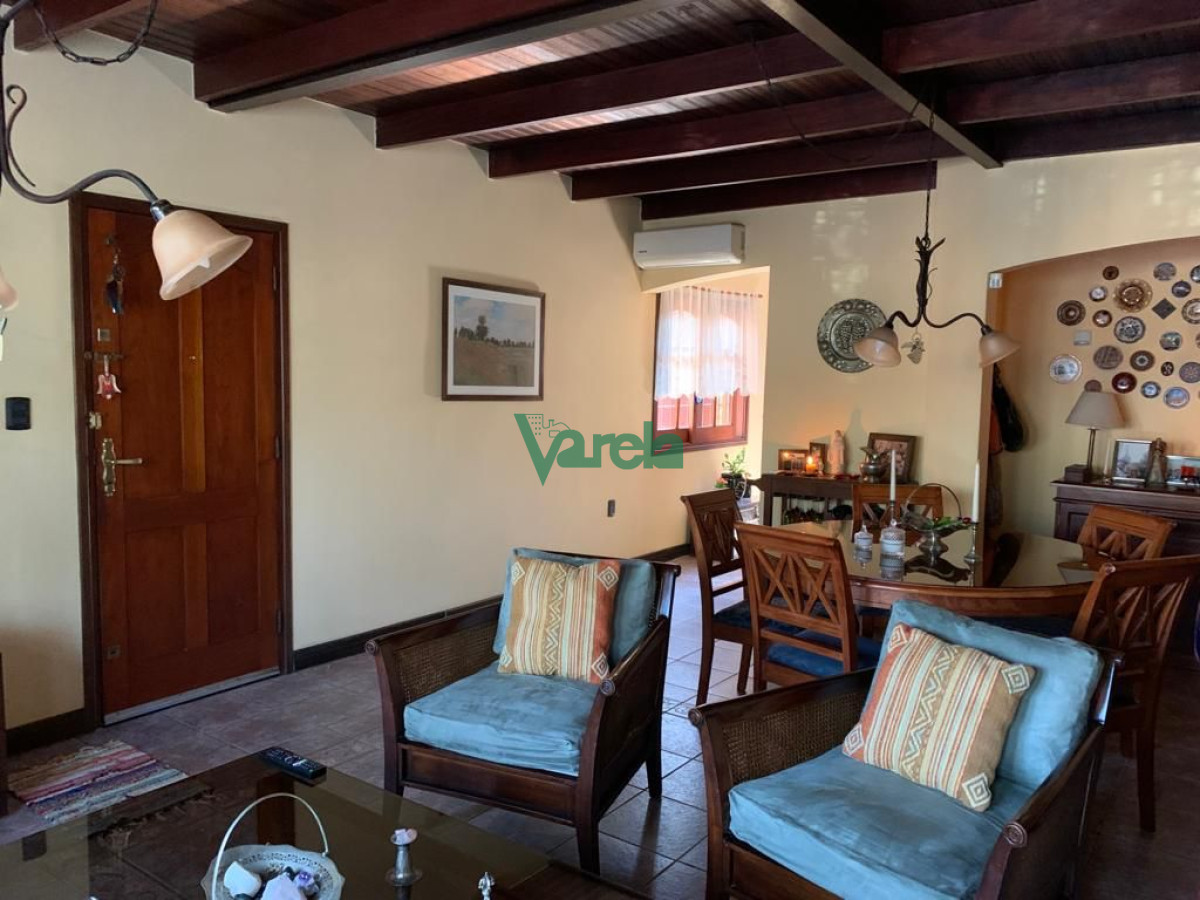Casa ID.21721 - Venta de casa, Pando, 3 dormitorios, a pocas cuadras del centro de Pando. Excelente estado