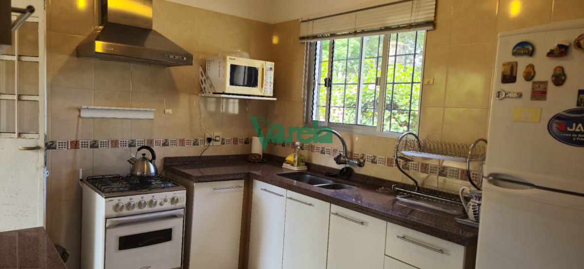 Casa ID.22504 - Casa en Atlántida, dos dormitorios y apartamento al fondo