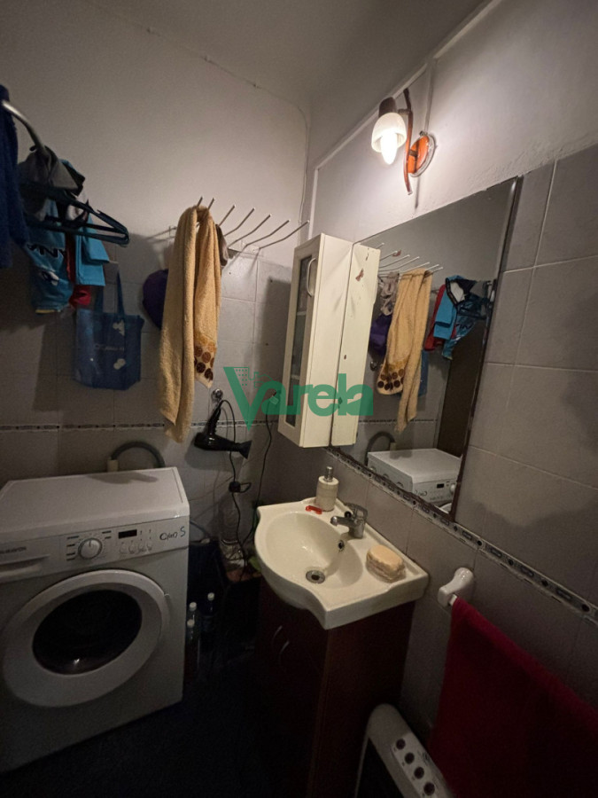 Casa ID.23157 - Venta de Casa de dos dormitorios con cochera y patio en Jacinto Vera 