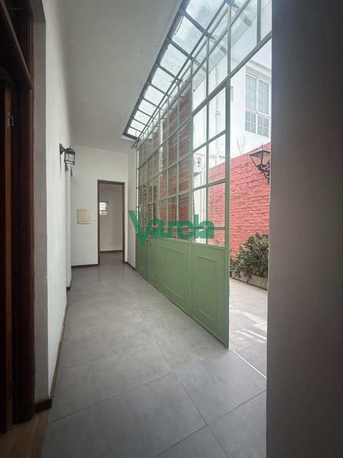 Casa ID.22835 - Casa en alquiler en Punta Carretas 3 dormitorios, 2 baños, garage