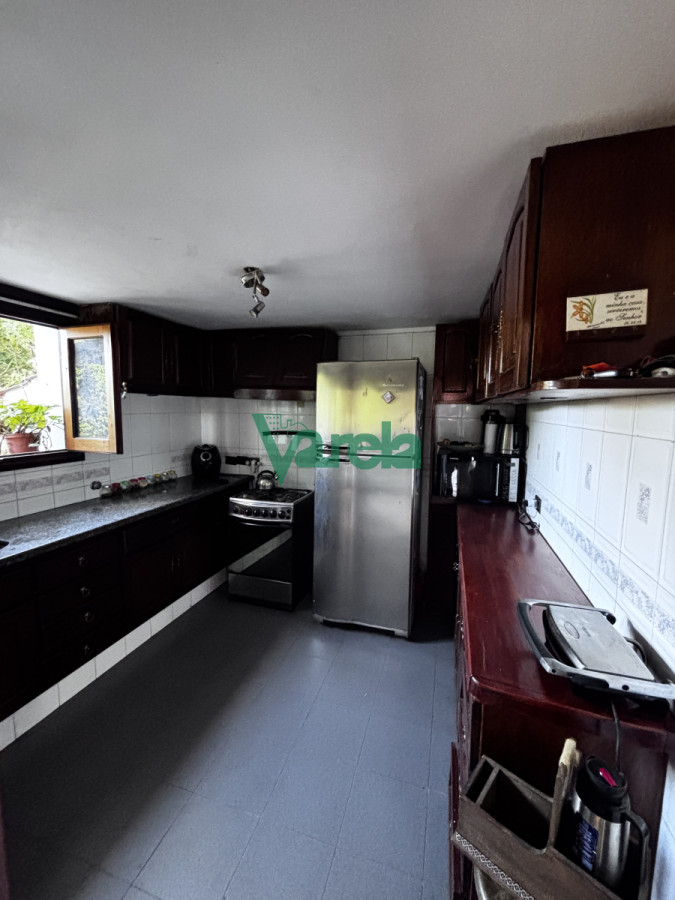 Casa ID.22717 - Casa mas local en venta 3 dormitorios 3 baños en El Pinar sur