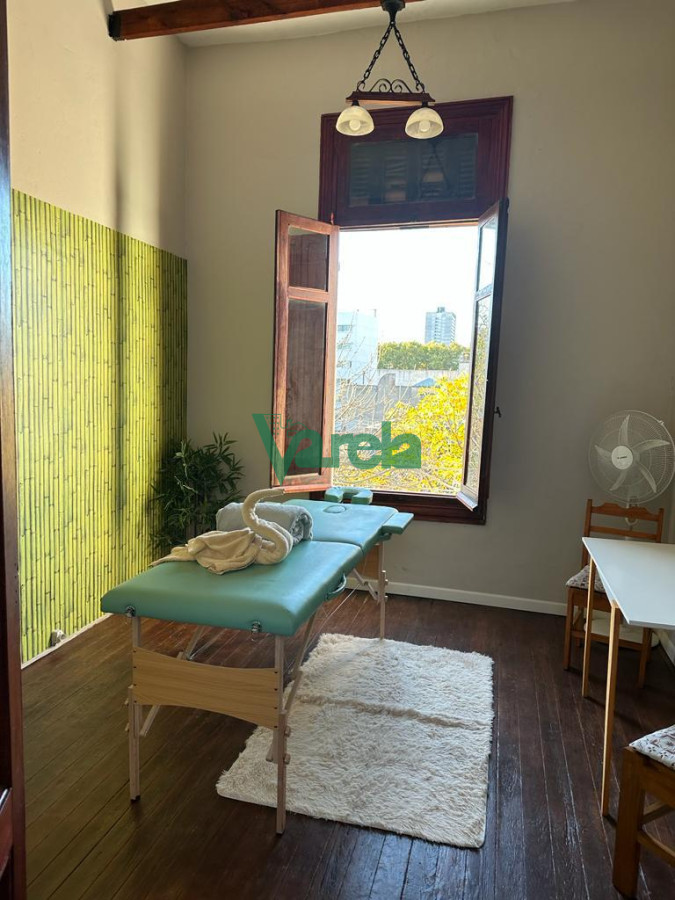 Casa ID.22564 - Venta casa 6 dormitorios Cordon Fernandez Crespo esq La Paz