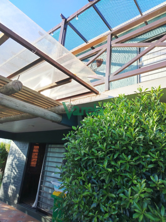Casa ID.22957 - Casa en venta en San Luis, 2 dormitorios, 2 plantas, vista al mar