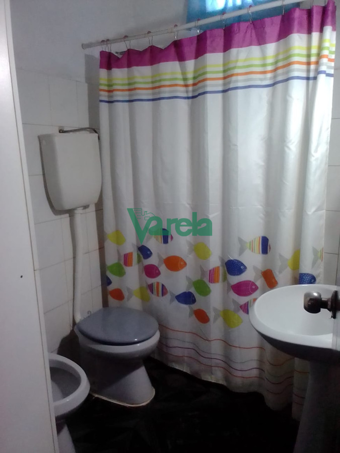 Casa ID.21771 - Venta de casa en Marindia de 2 dorm, living estufa leña, mas apto de 1 dorm, terreno 720 m2