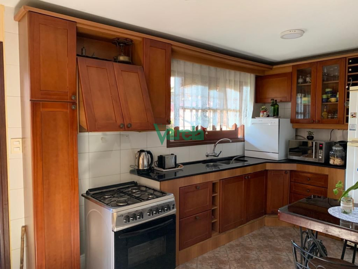 Casa ID.21721 - Venta de casa, Pando, 3 dormitorios, a pocas cuadras del centro de Pando. Excelente estado