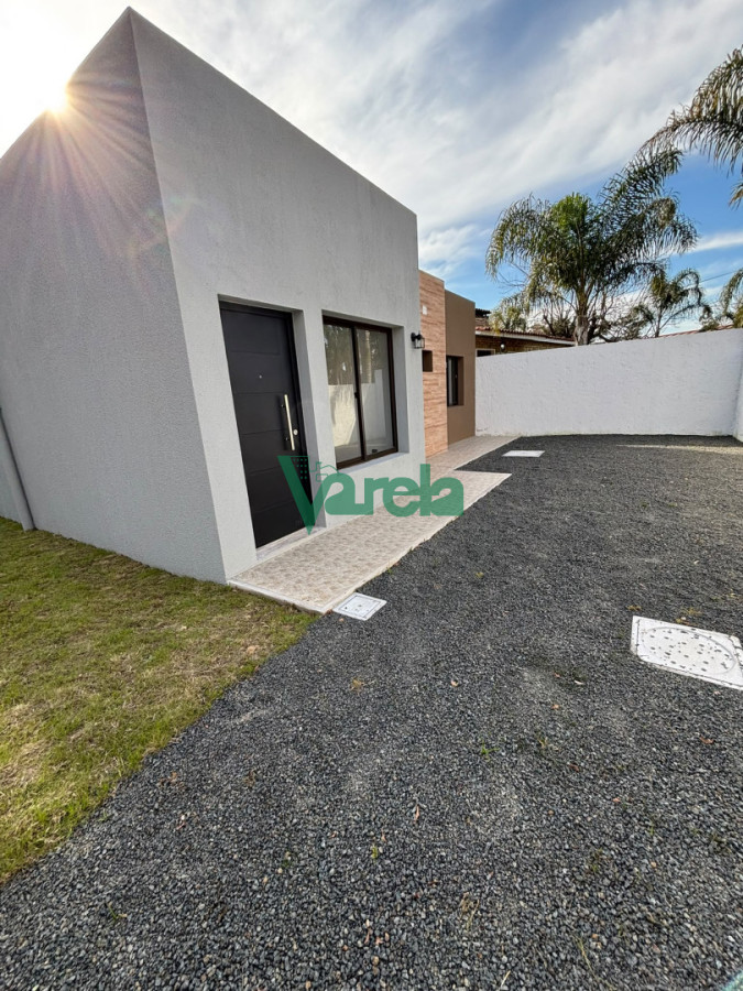 Casa ID.23155 - Casa en venta a estrenar en Lomas de Solymar 3 dormitorios 2 baños parque con parrillero