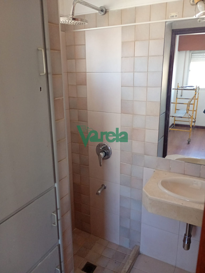 Casa ID.23170 - Venta Casa Carrasco norte, 6 dormitorios, 5baños, en 2 plantas 