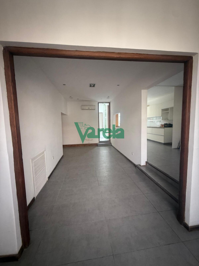 Casa ID.22835 - Casa en alquiler en Punta Carretas 3 dormitorios, 2 baños, garage