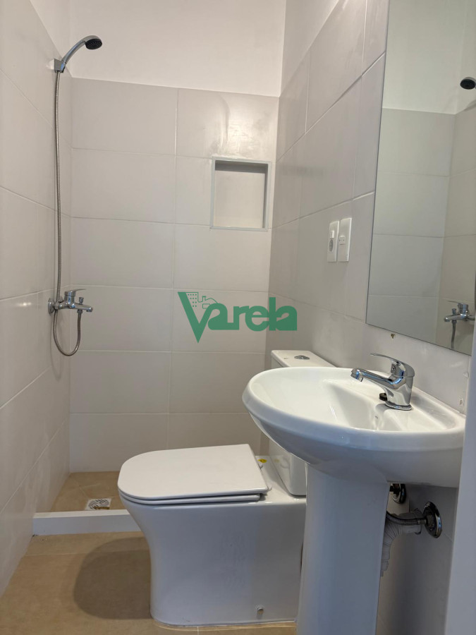 Casa ID.22757 - Alquiler de muy buena casa en Shangrila sur, 4 dormitorios, 3 baños