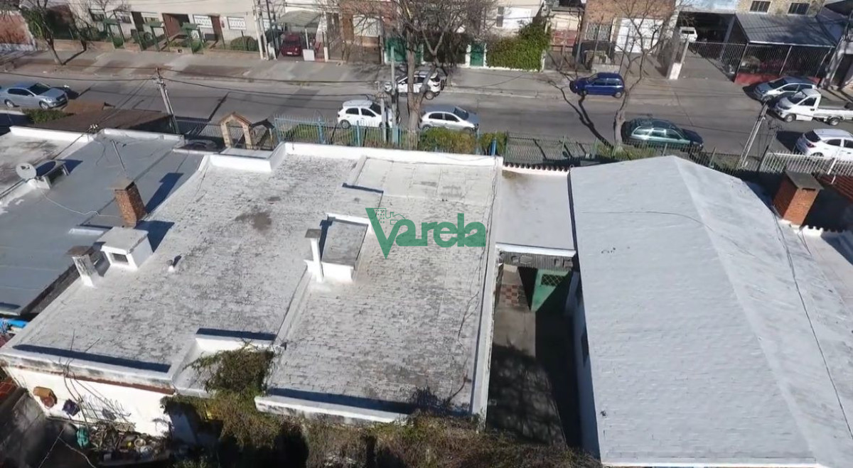 Casa ID.22970 - En venta tres casas en un padrón para reciclar en La Blanqueada