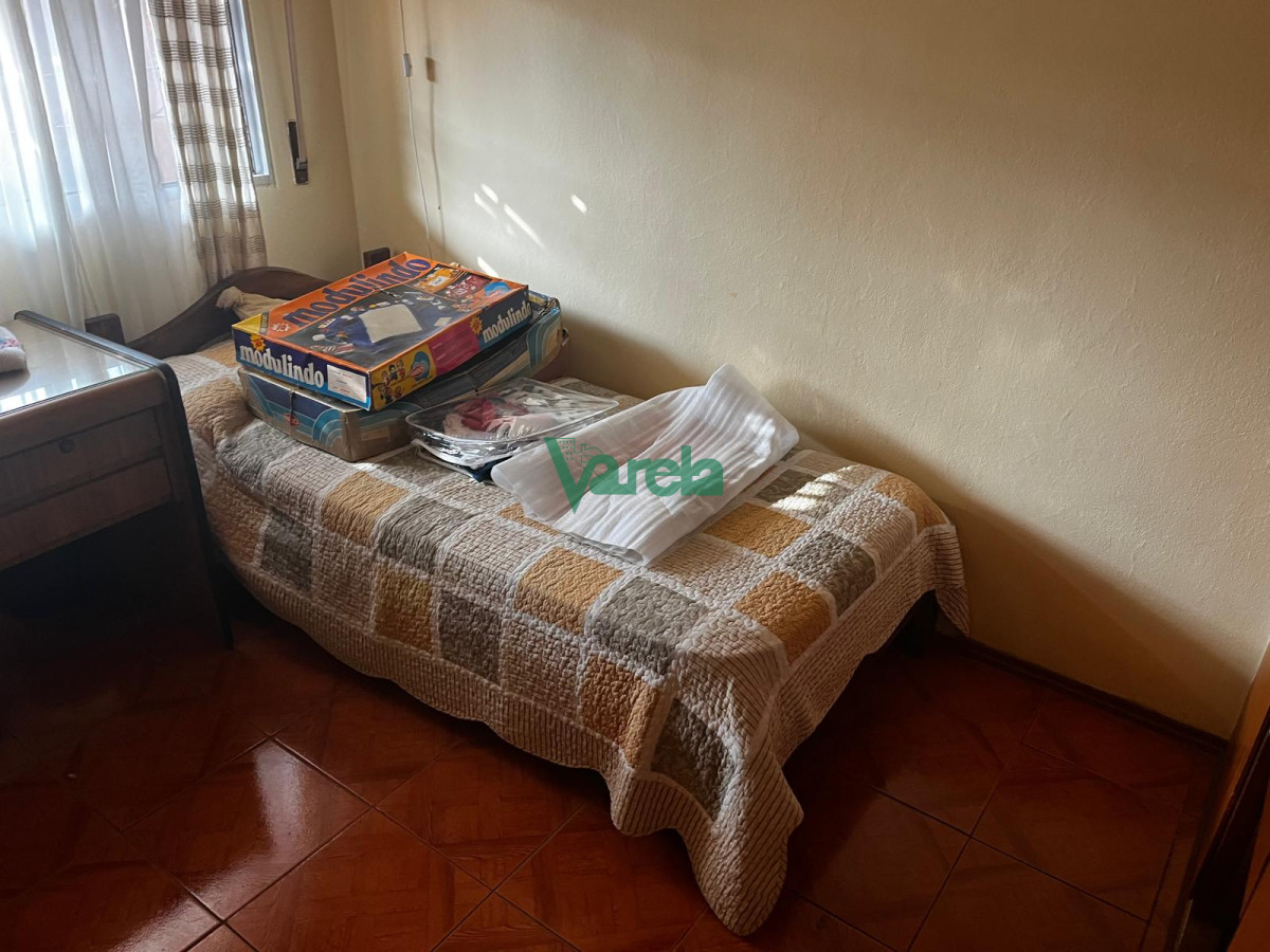 Casa ID.22363 - Venta casa Lagomar sur 5 dormitorios 3 baños . mas barbacoa con servicio 