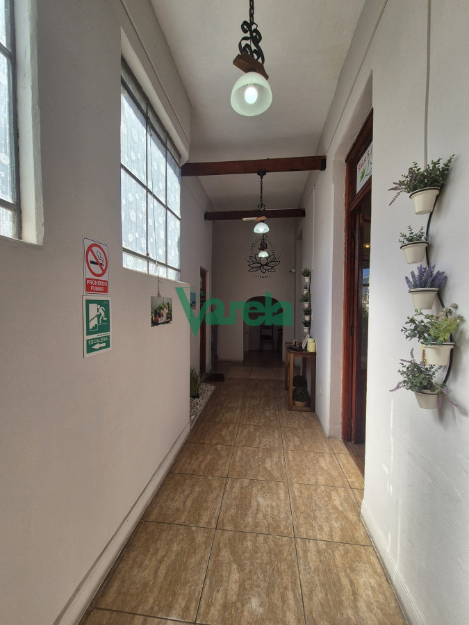 Casa ID.22564 - Venta casa 6 dormitorios Cordon Fernandez Crespo esq La Paz