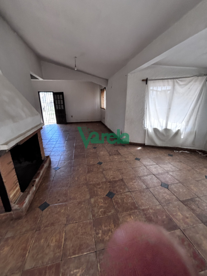 Casa ID.22710 - Casa y Local en venta ,3 dormitorios El Pinar norte.